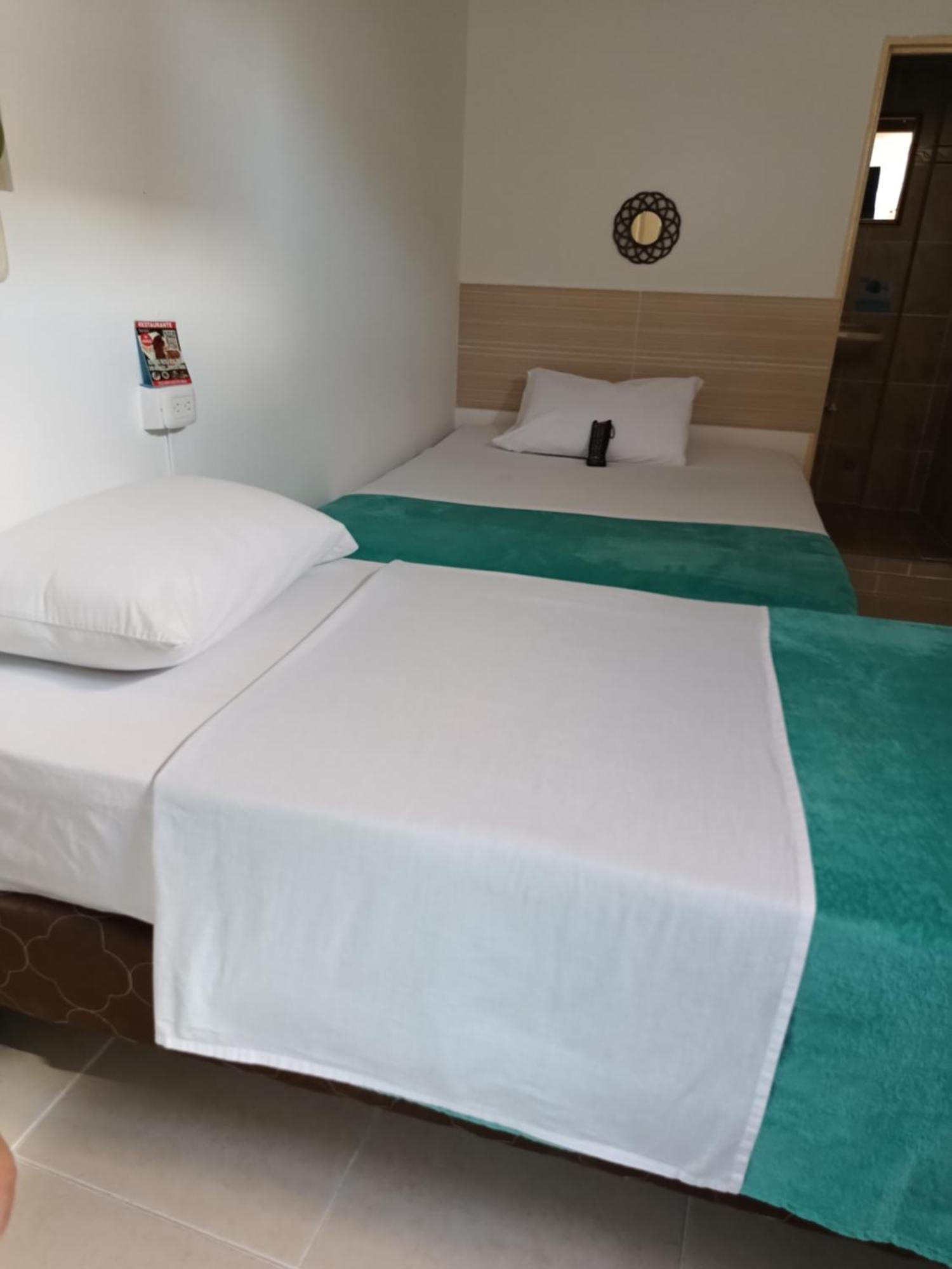 Hotel Mirador Plaza เปเรย์รา ภายนอก รูปภาพ